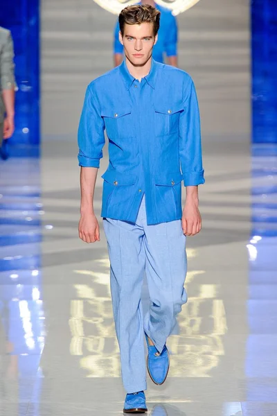 Look 5